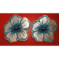 Aplikacja kwiatek niebieski